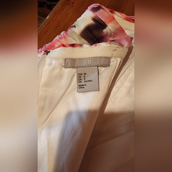 HM Strapless Dress - Picture 9 of 9